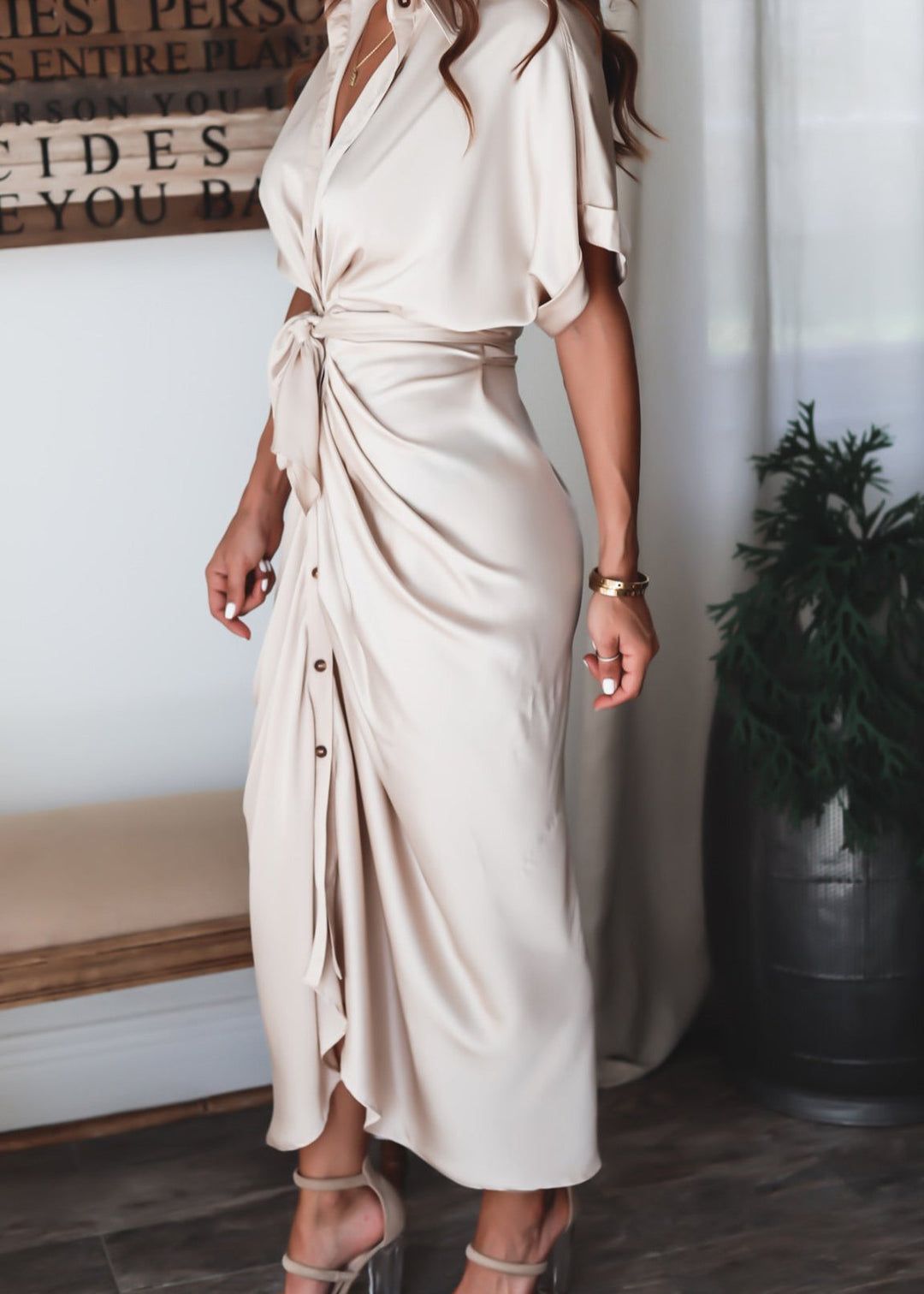 Jelline - The Essence of Modern Elegance