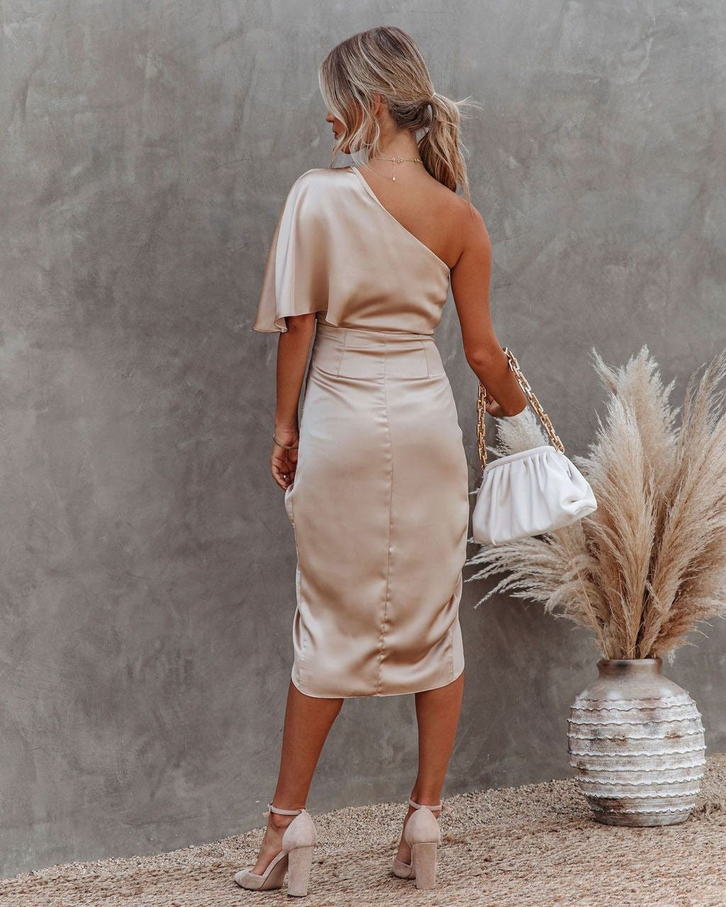 Maelle - Elegant Midi Dress