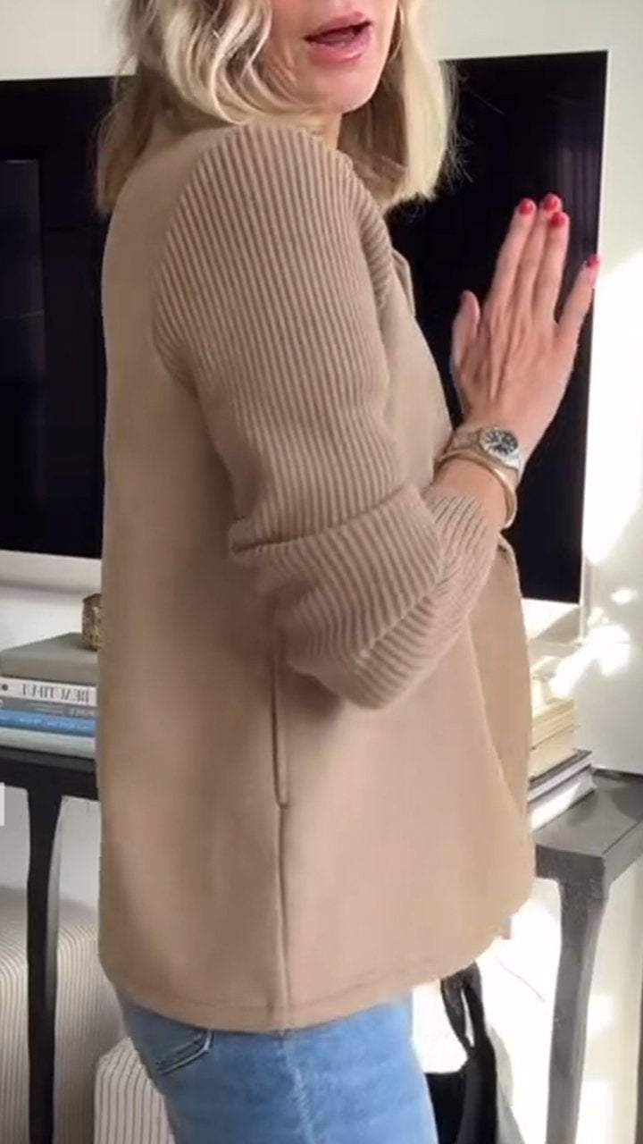 Amelia™ | Stylish Blazer with Knitted Sleeves